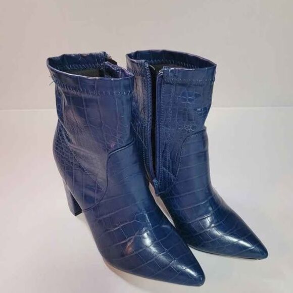 Catherine Malandrino Shoes - Catherine Malandrino Blue Crocodile Embossed ankle boots SZ 7.5